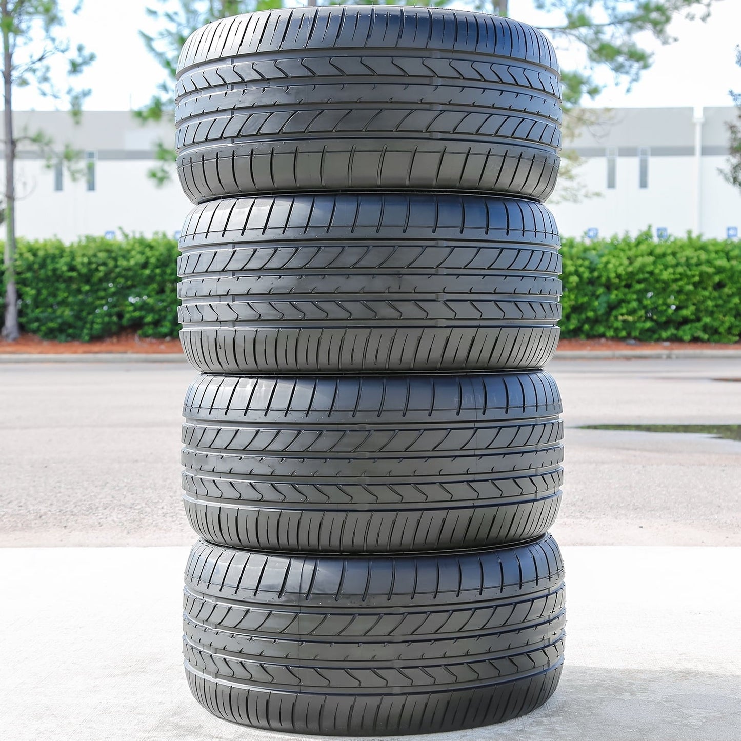 A set of 4 (quad) 255/35R20 97Y XL high performance tyres suitable for: 2007-10 Mercedes-Benz S550 4Matic, 2017-18 Audi Q3 Technik